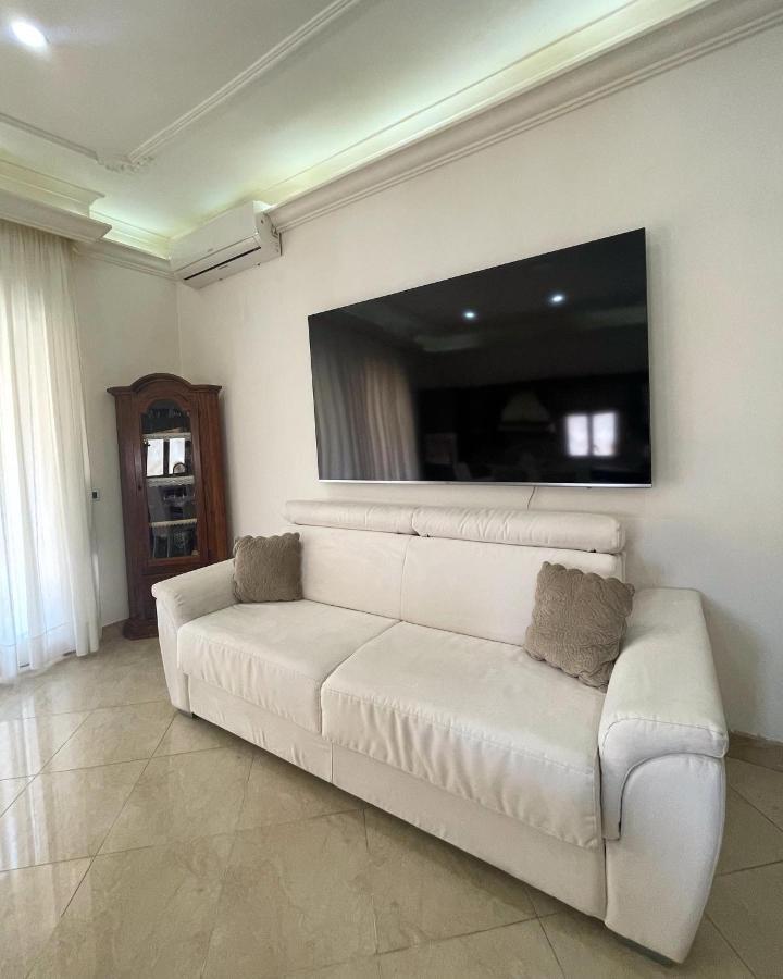 House Mari Apartment เนเปิลส์ ภายนอก รูปภาพ