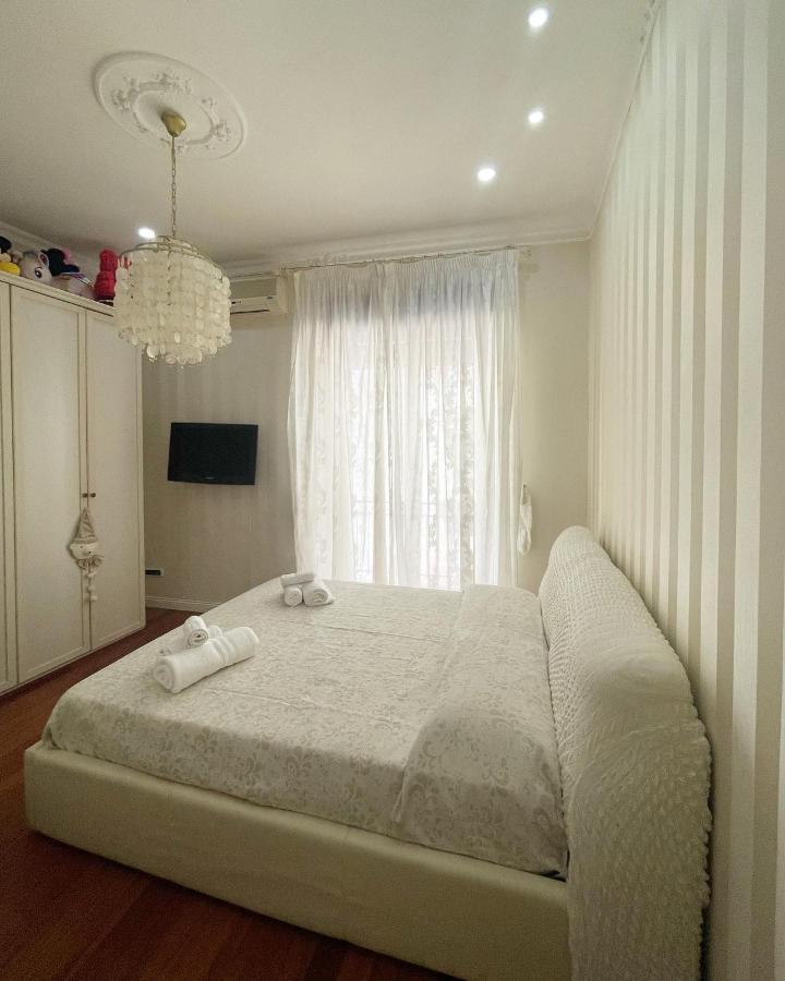 House Mari Apartment เนเปิลส์ ภายนอก รูปภาพ